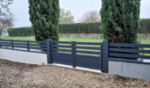 js-habitat-54-expert-conception-pose-portails-et-clôtures-alu-pvc-bois