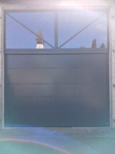 js-habitat-specialiste-porte-de-garage-alu-pvc-bois